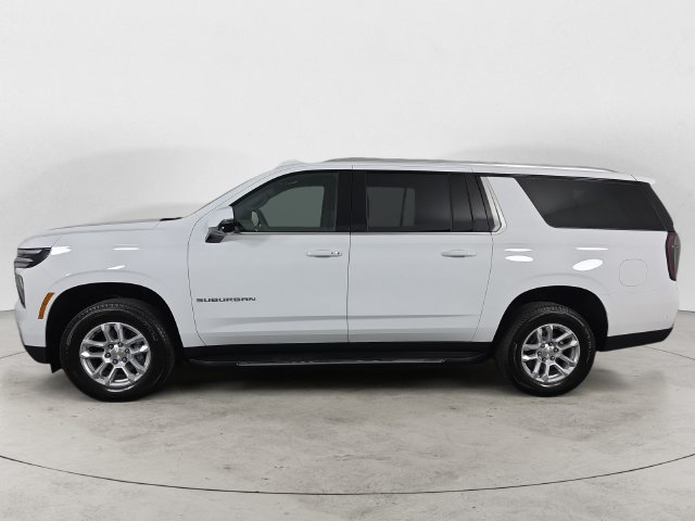 Certified 2026 Chevrolet Suburban LT w/ Comfort Package AWD/4WD image 8