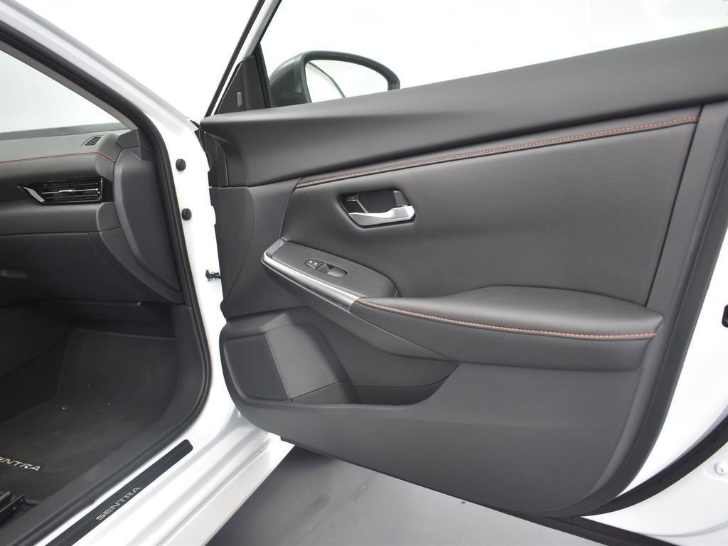 New 2025 Nissan Sentra SR image 24