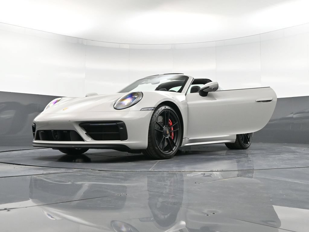 Certified 2023 Porsche 911 Targa 4 GTS AWD/4WD image 40