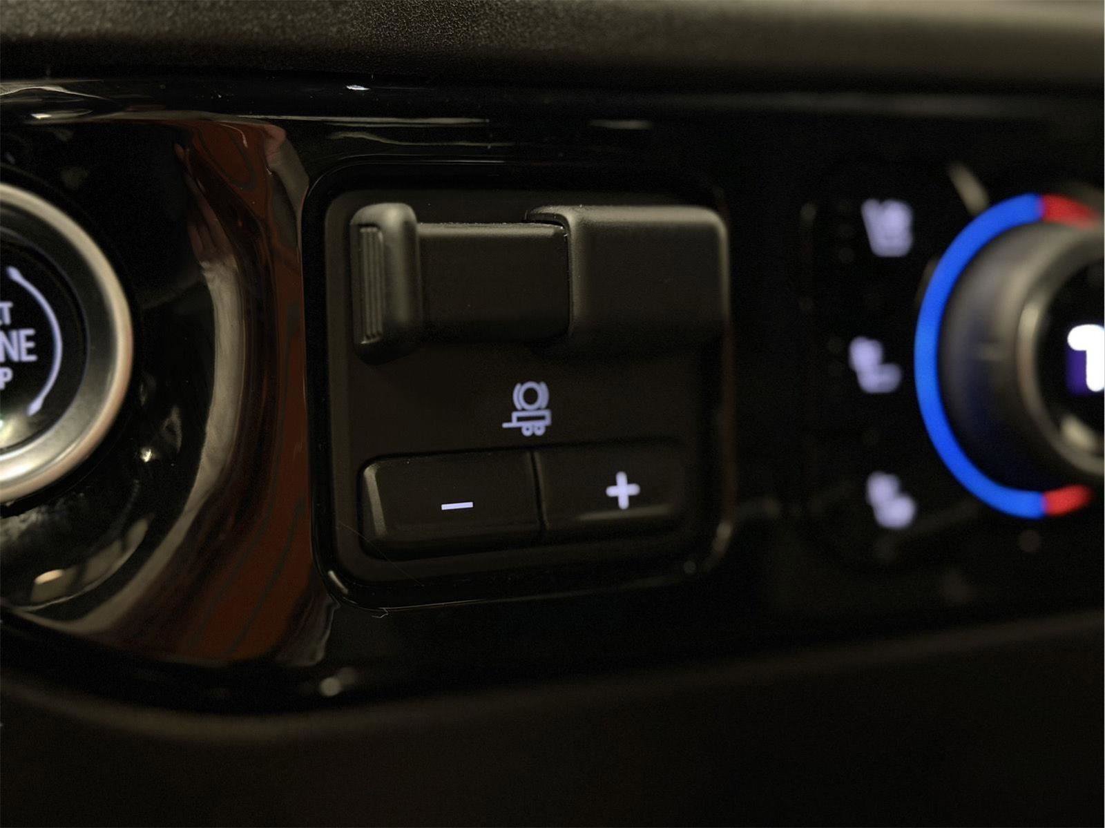 Certified 2022 Chevrolet Silverado 1500 LTZ image 20