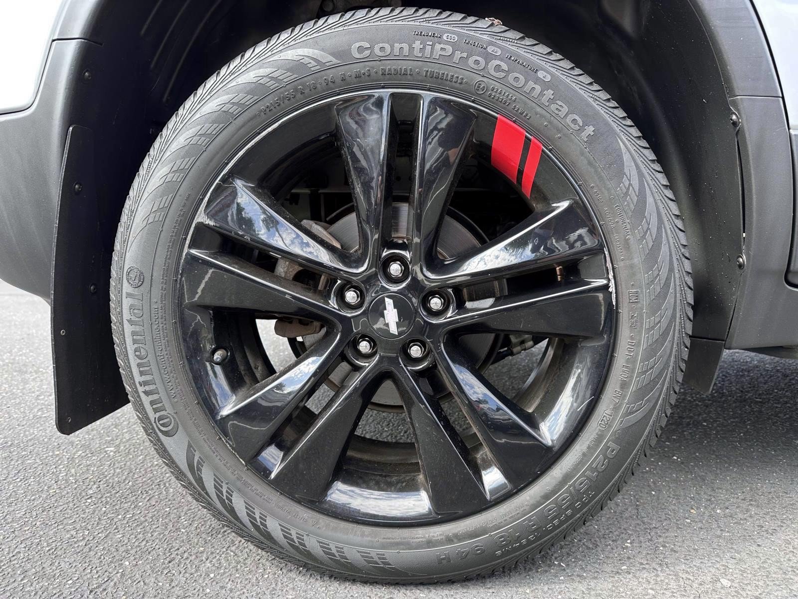 Used 2021 Chevrolet Trax LT w/ Redline Edition AWD/4WD image 6