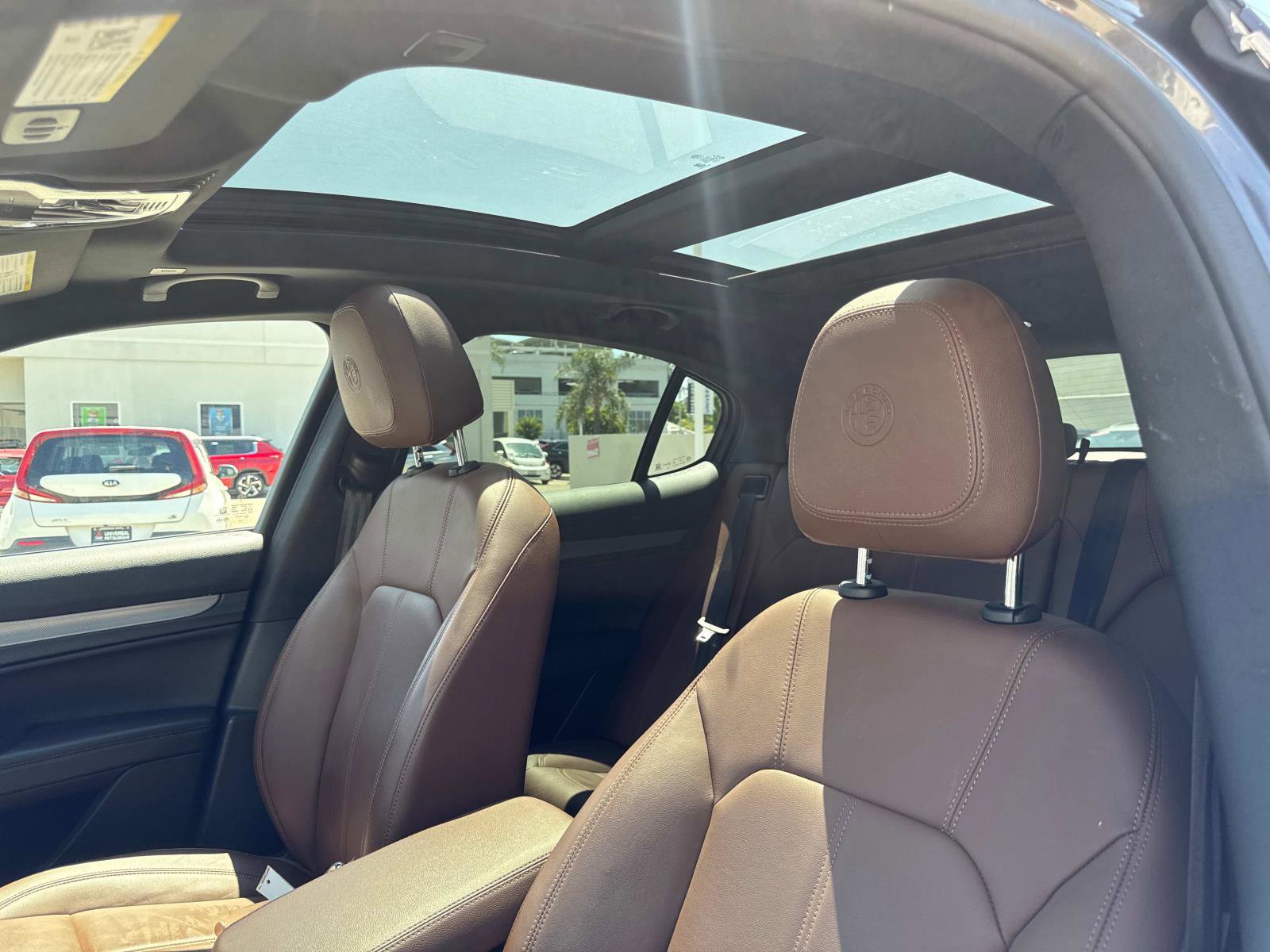 Used 2024 Alfa Romeo Stelvio Ti image 17