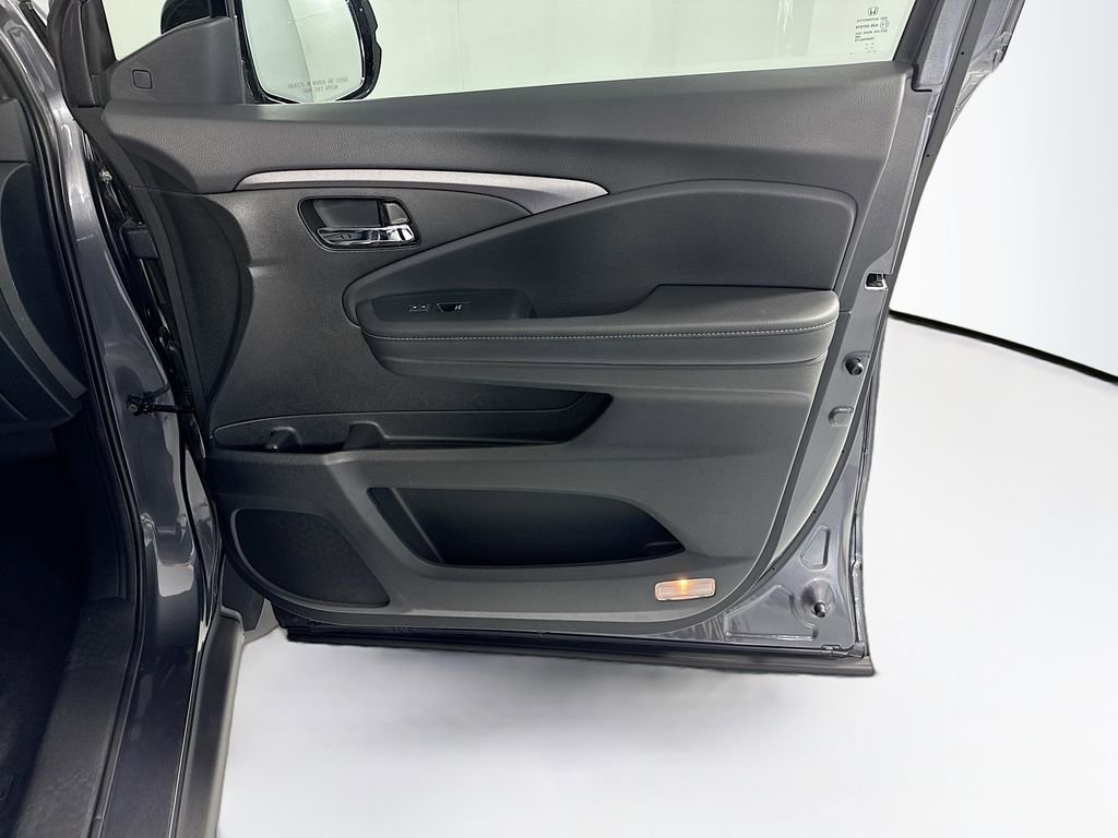 Used 2023 Honda Ridgeline RTL-E image 26