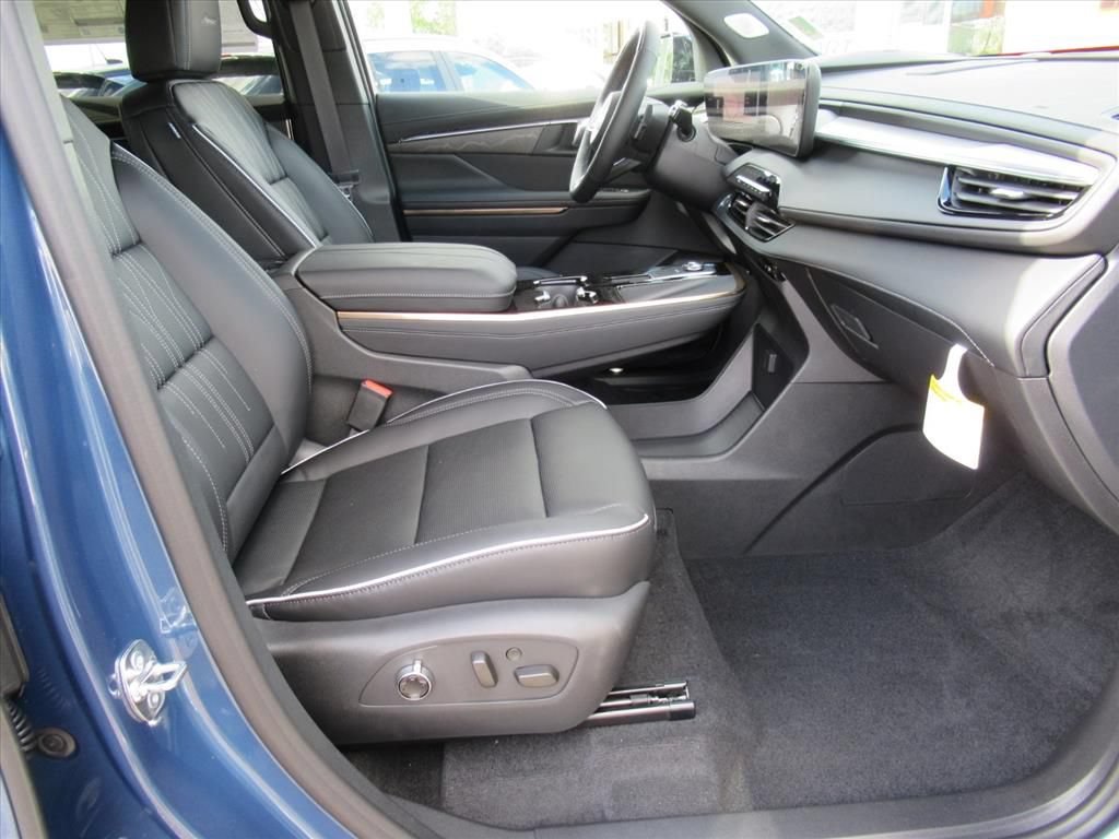 New 2026 Buick Enclave Avenir w/ Super Cruise Package FWD image 10