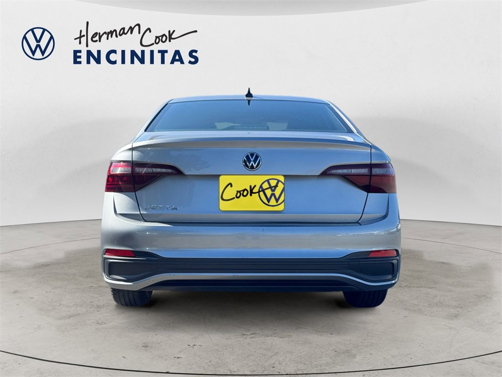 Certified 2022 Volkswagen Jetta Sport image 4