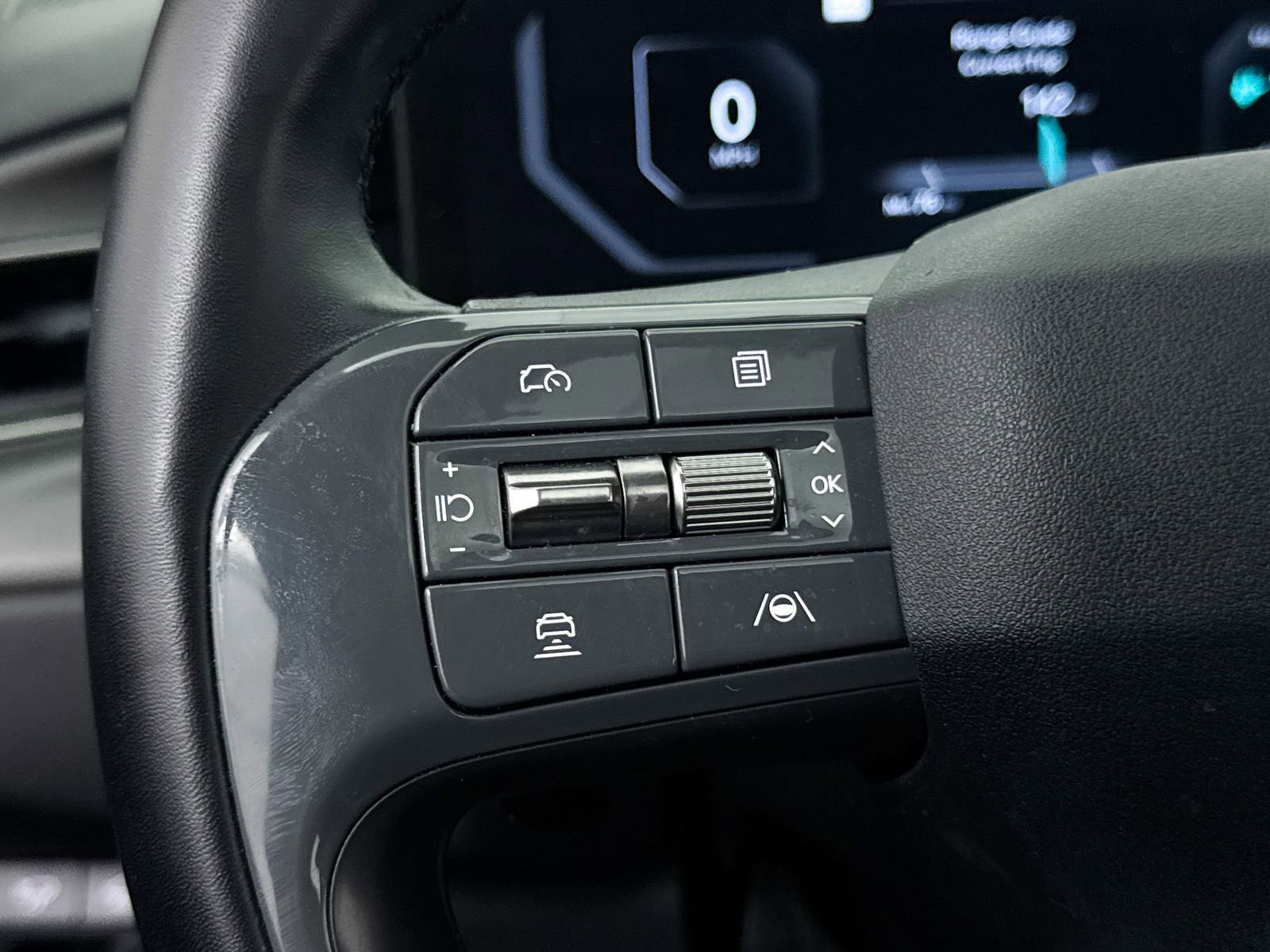 Used 2024 Kia EV9 Wind AWD/4WD image 32