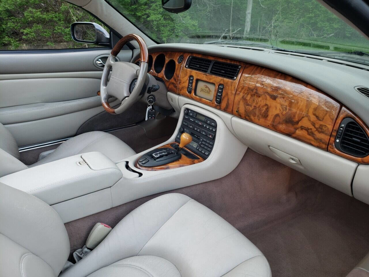 Used 2002 Jaguar XK8 Convertible image 7