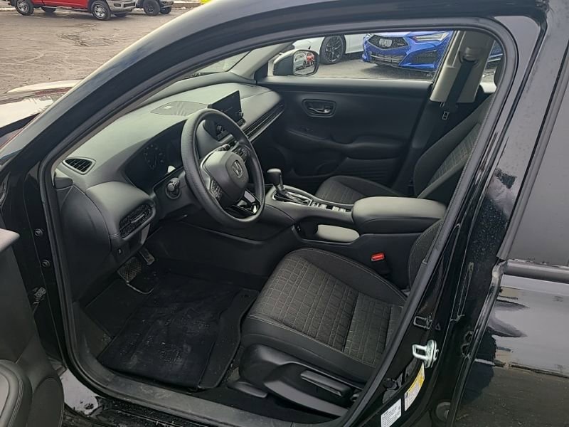 Used 2024 Honda HR-V LX image 13