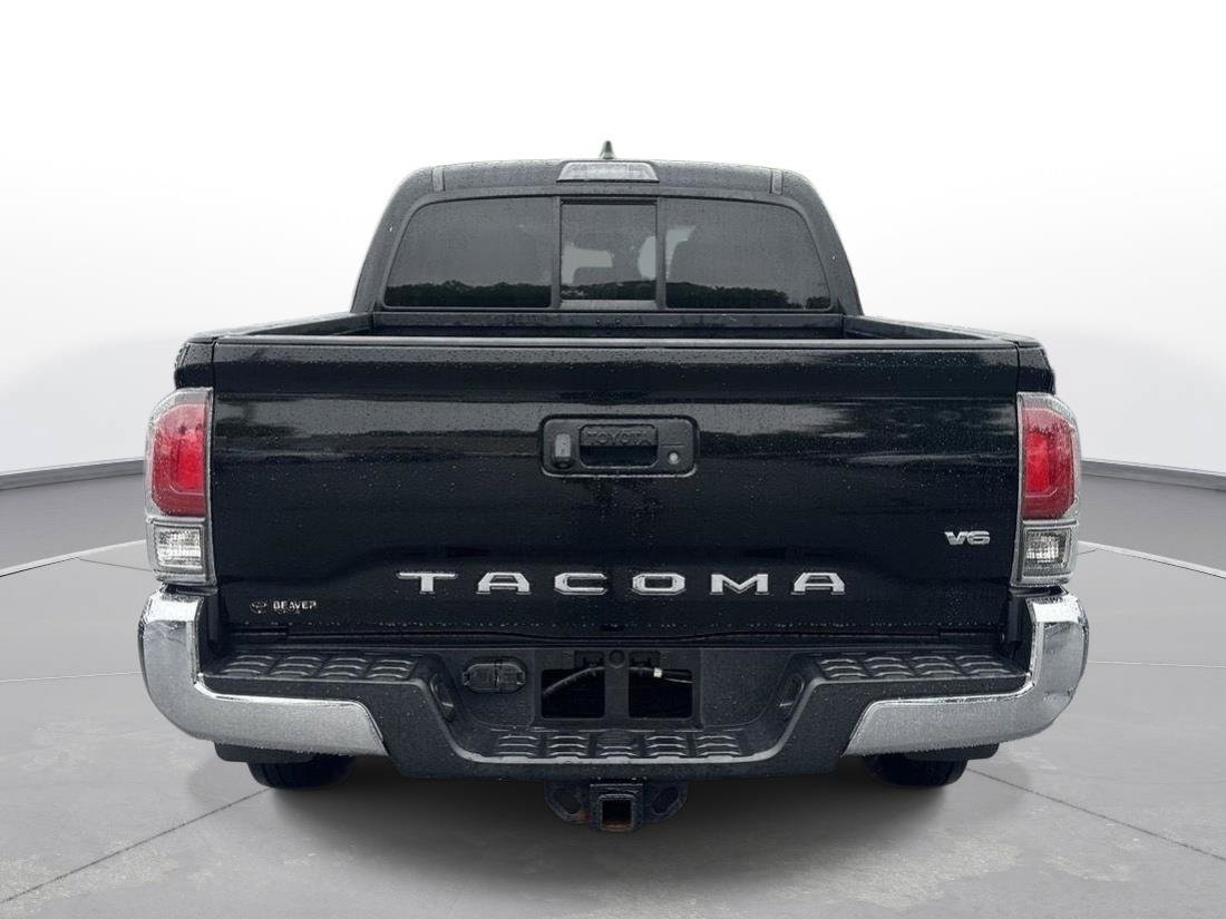 Used 2017 Toyota Tacoma SR5 w/ Tow Package RWD image 7