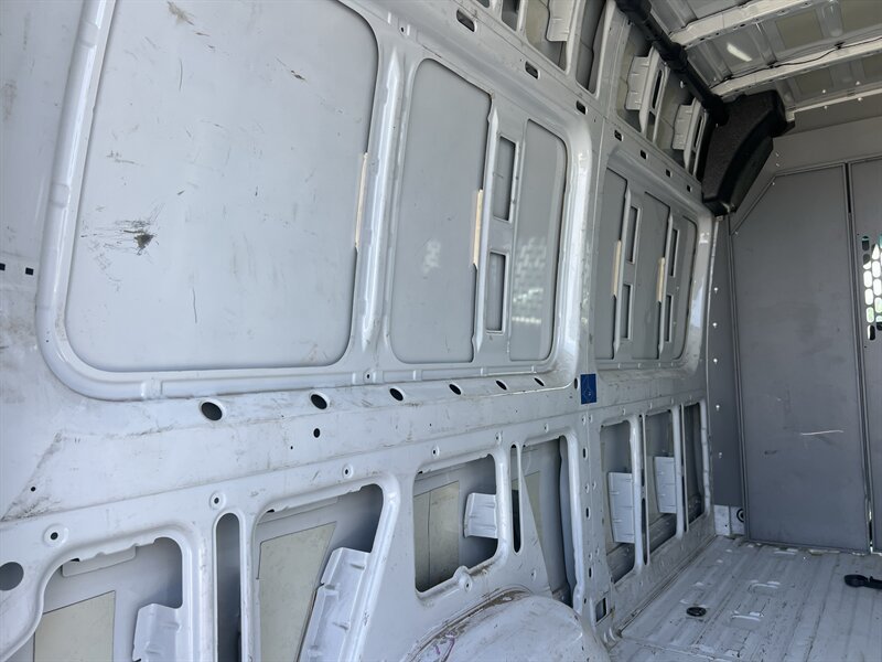 Used 2021 Mercedes-Benz Sprinter 2500 image 9