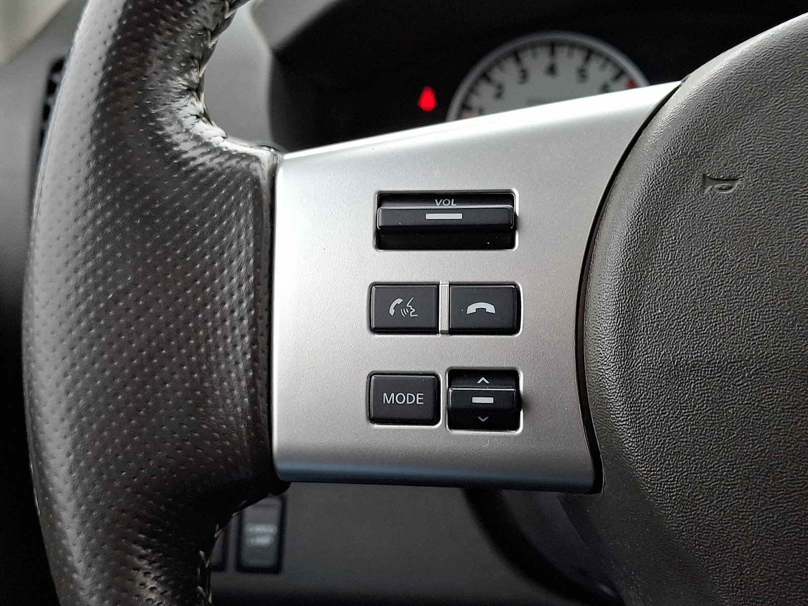 Used 2019 Nissan Frontier PRO-4X w/ Pro-4x Luxury Package image 28