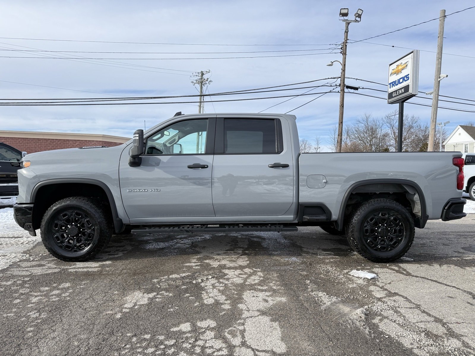 Used 2025 Chevrolet Silverado 2500 Custom w/ Custom Value Package image 3