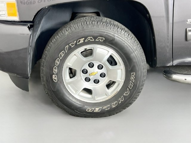 Used 2010 Chevrolet Silverado 1500 LT w/ Power Pack Plus RWD image 8