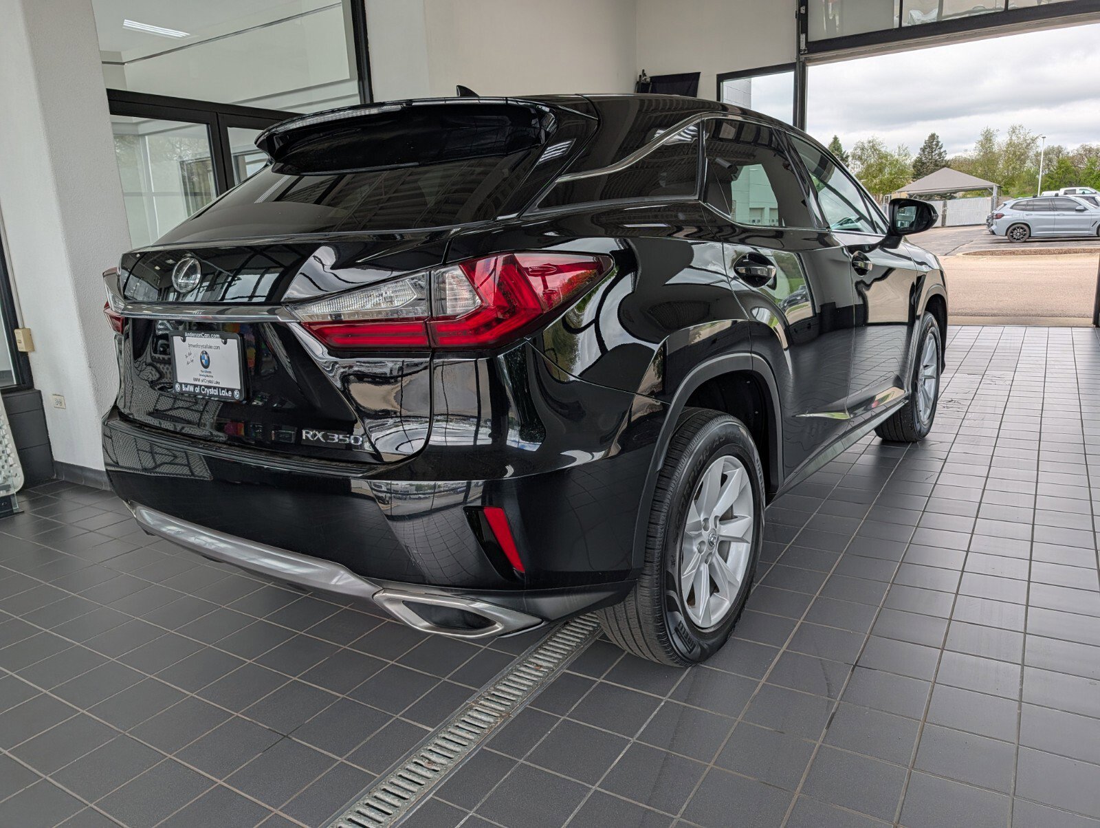Used 2017 Lexus RX 350 FWD w/ Accessory Package image 2