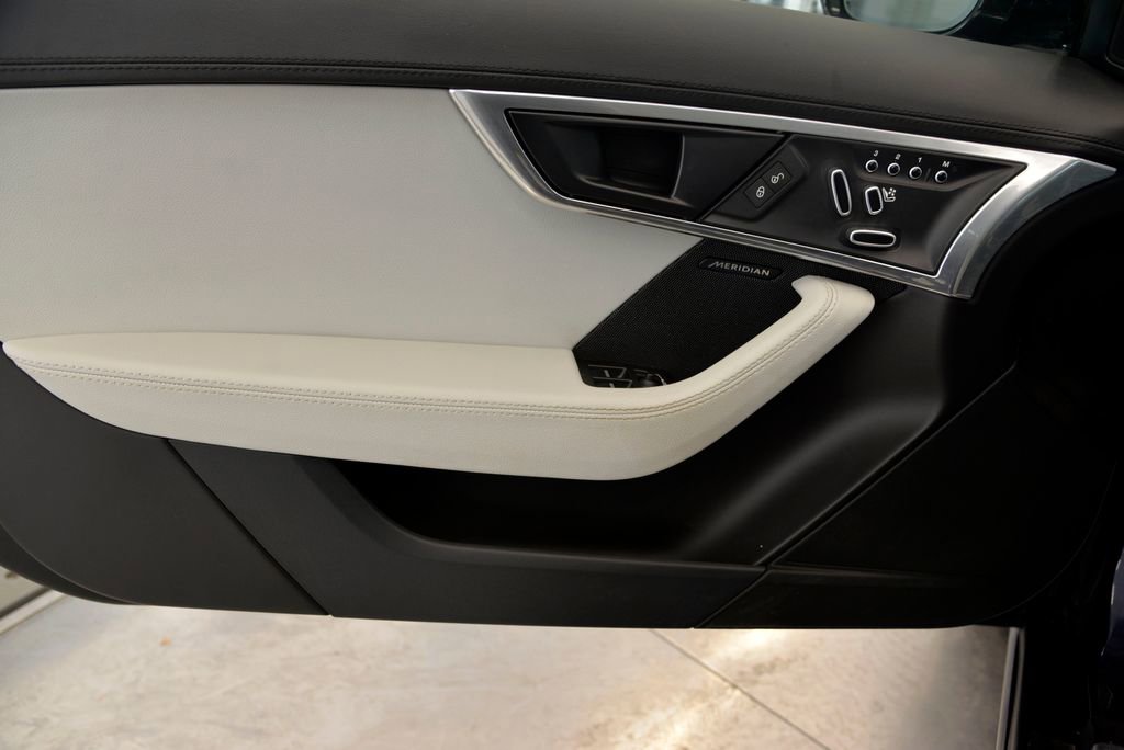 Used 2018 Jaguar F-TYPE Coupe image 14