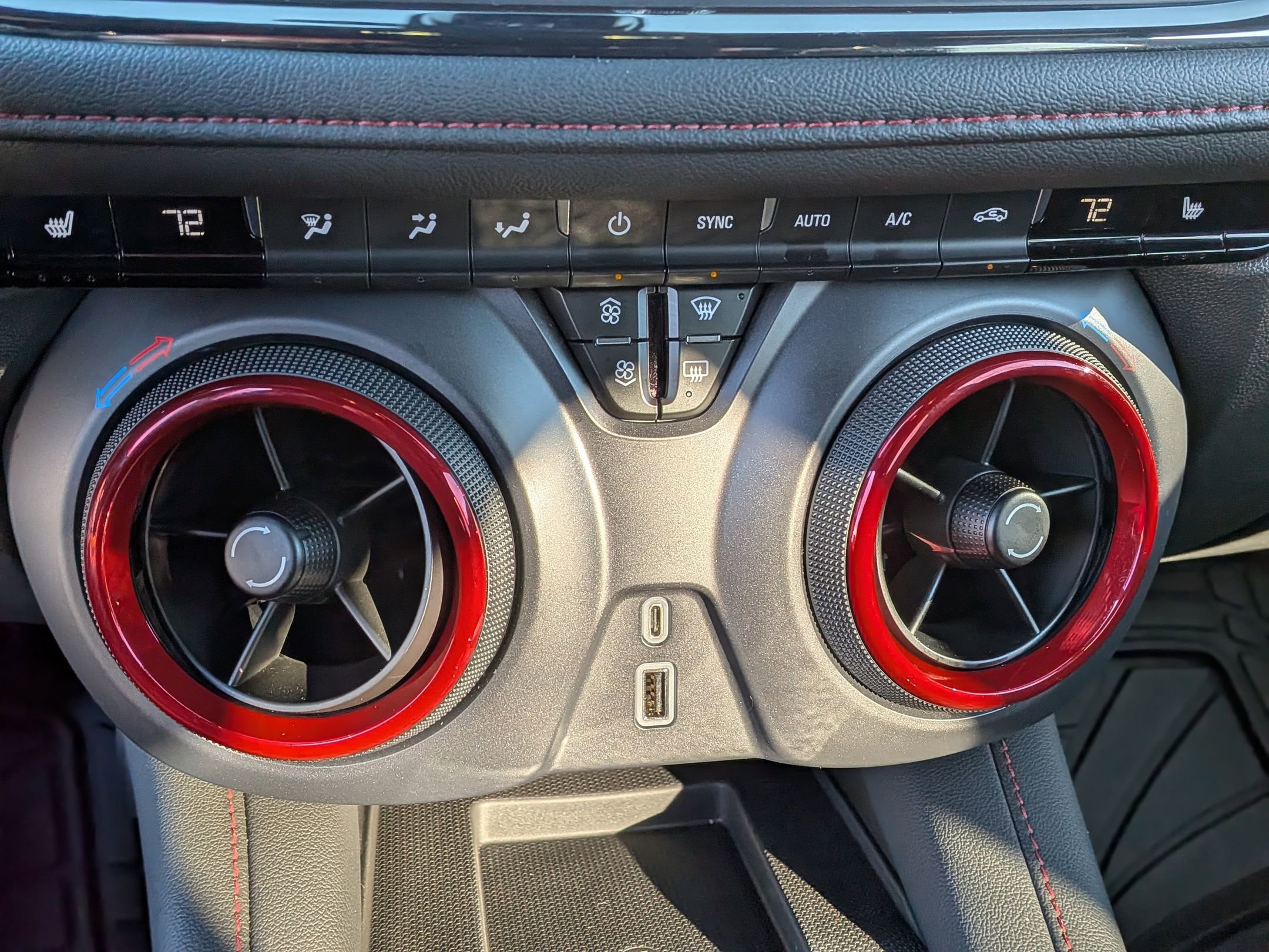 Used 2025 Chevrolet Blazer RS image 30