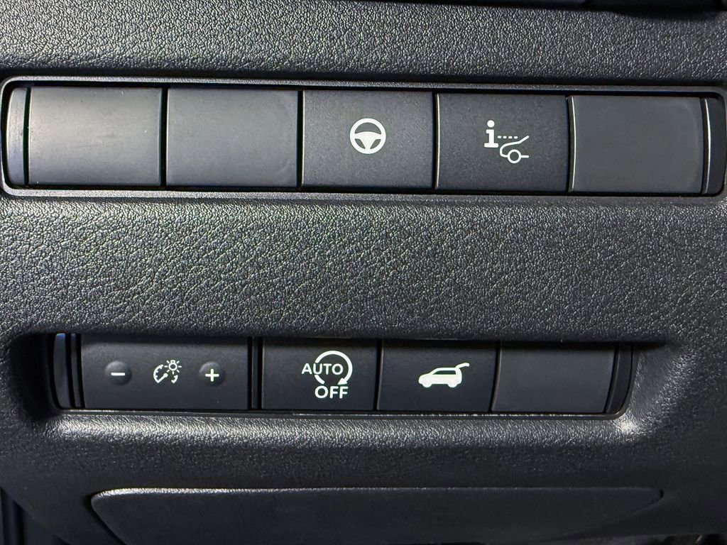 Certified 2026 Nissan Rogue Platinum w/ Platinum Premium Package image 25