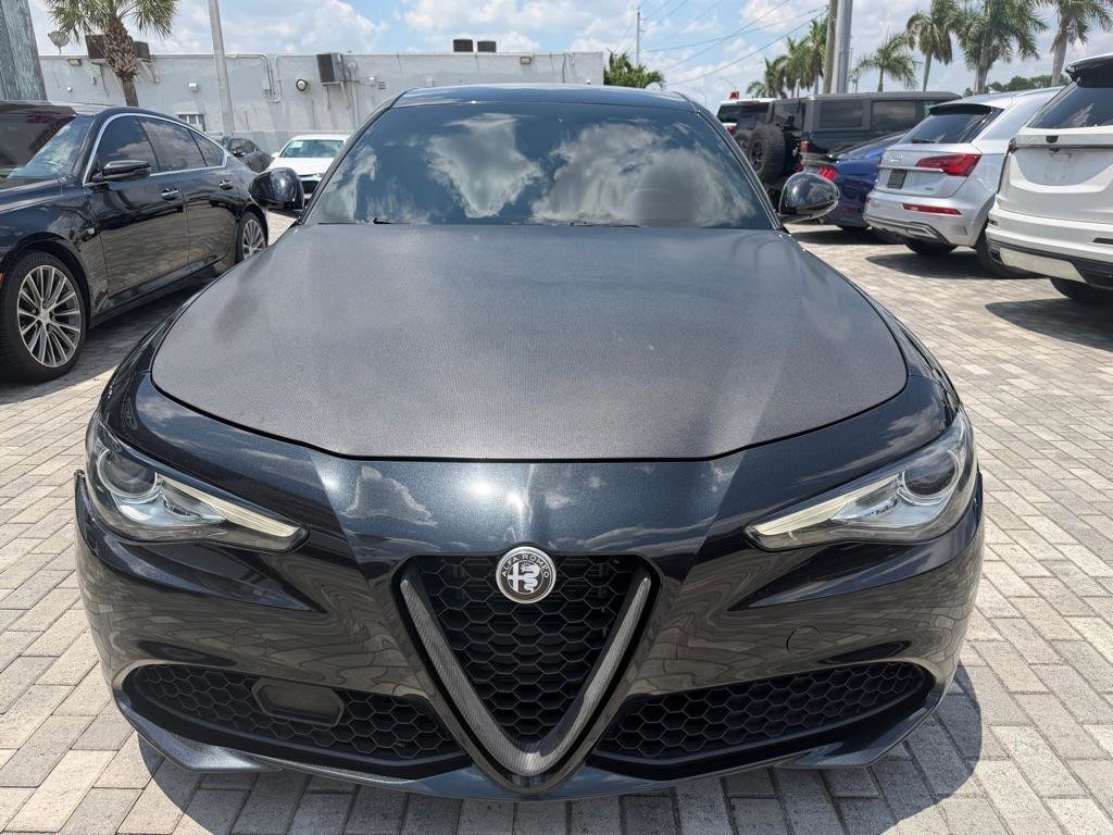 Used 2018 Alfa Romeo Giulia RWD image 3