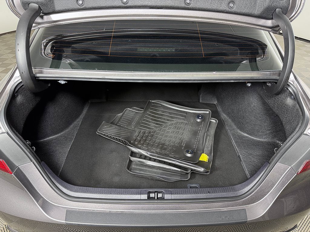 Used 2024 Toyota Camry XSE image 15