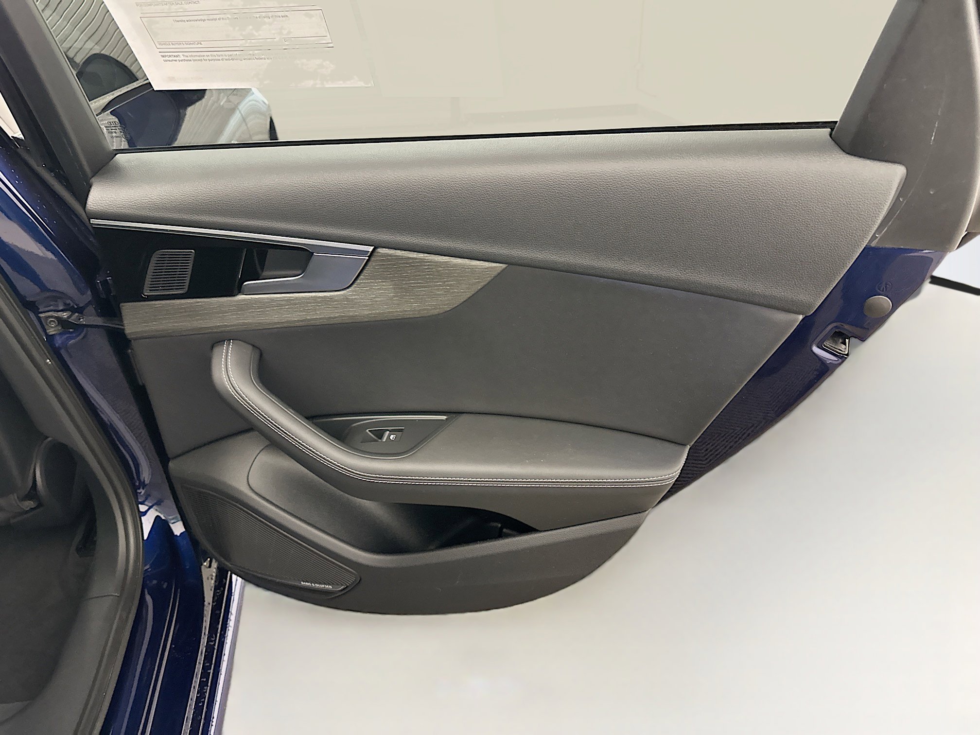 Used 2022 Audi A4 2.0T Premium Plus w/ Premium Plus Package image 32