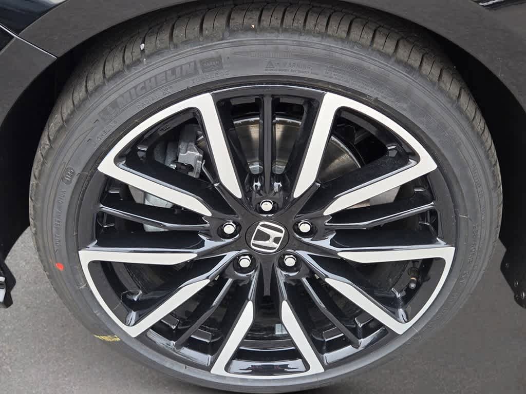 New 2026 Honda Accord Touring image 9