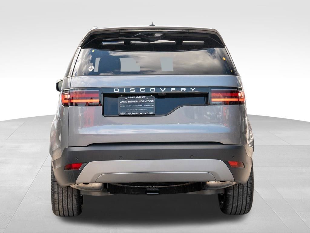 New 2025 Land Rover Discovery S image 5