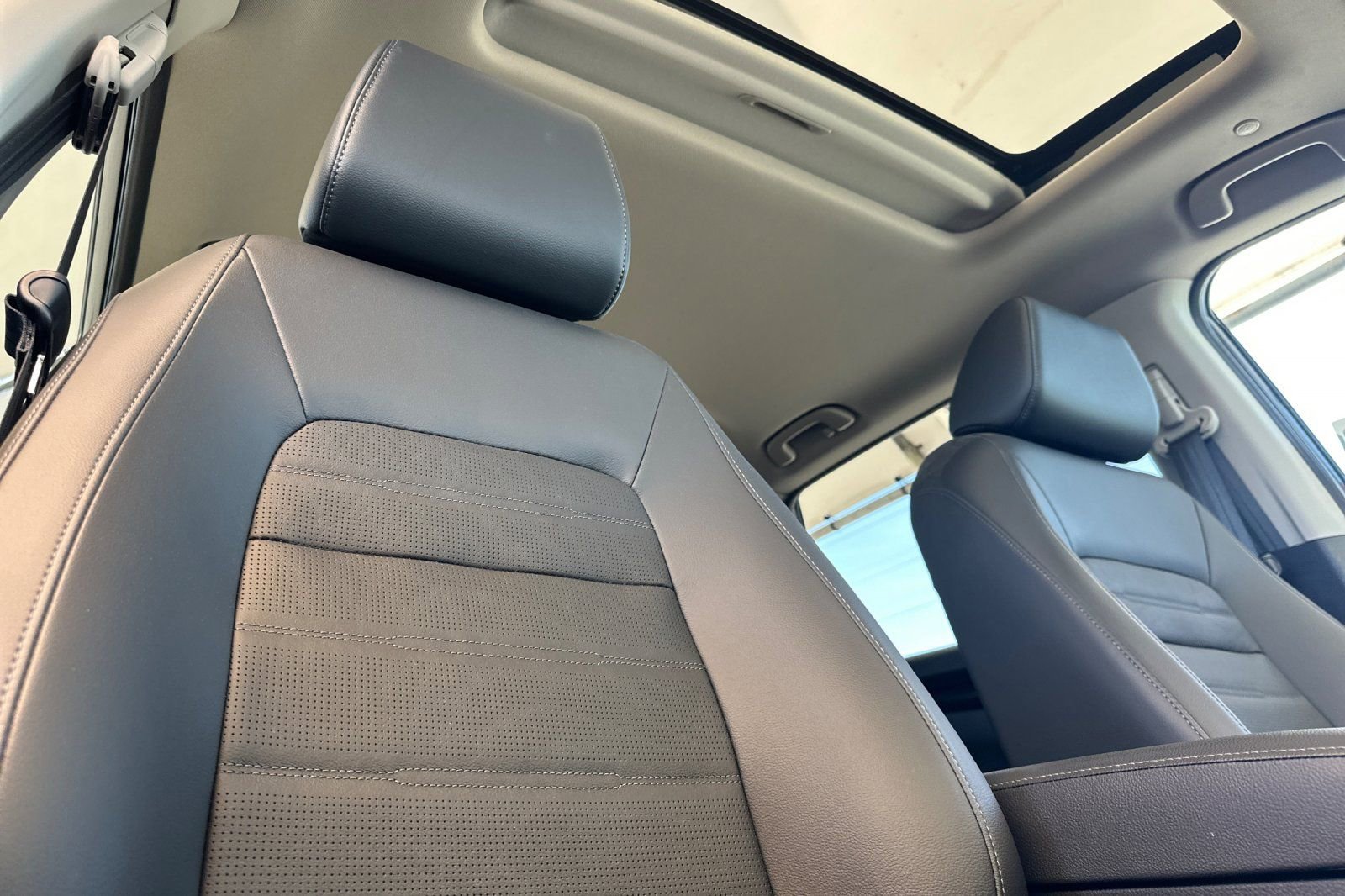 Used 2024 Honda CR-V EX-L image 17