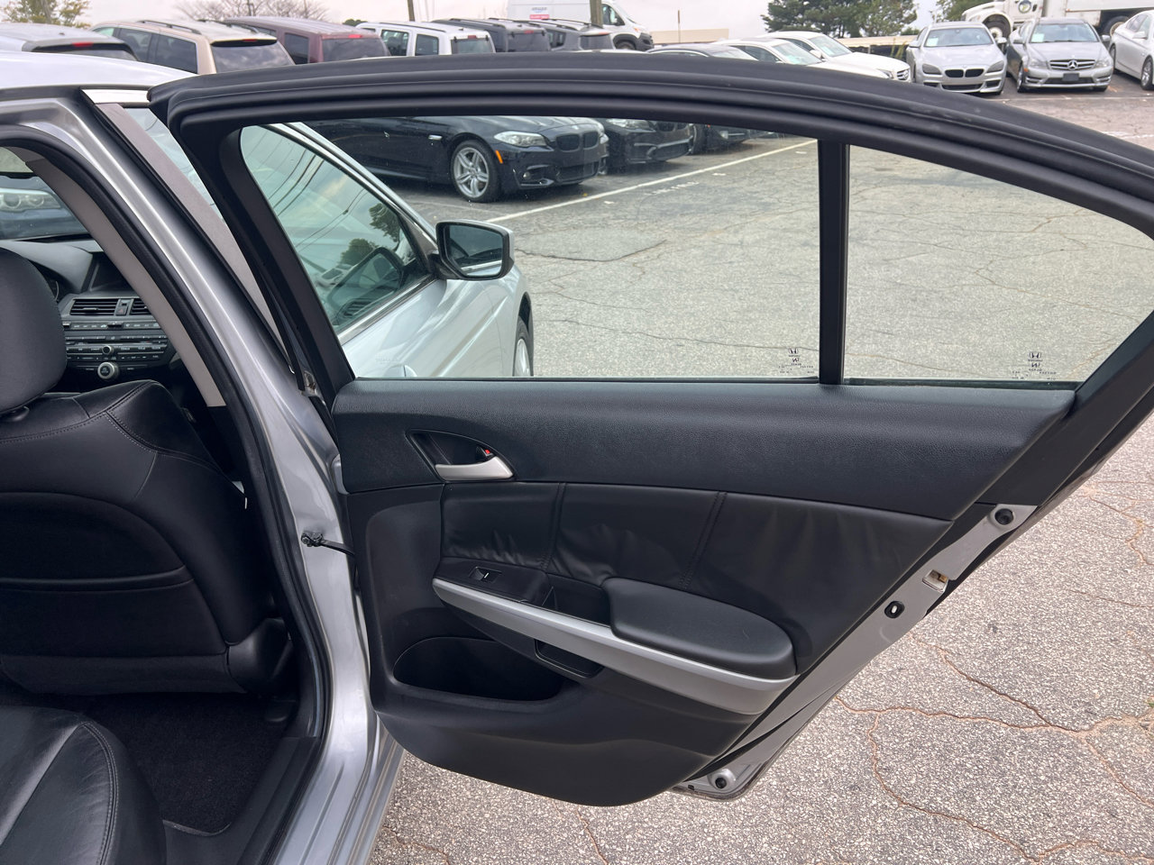 Used 2009 Honda Accord EX-L image 29