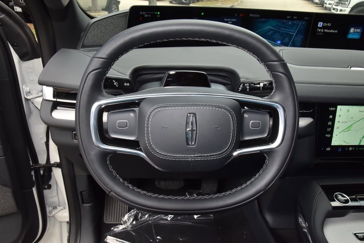 New 2026 Lincoln Navigator L Reserve w/ Jet Appearance Package AWD/4WD image 23