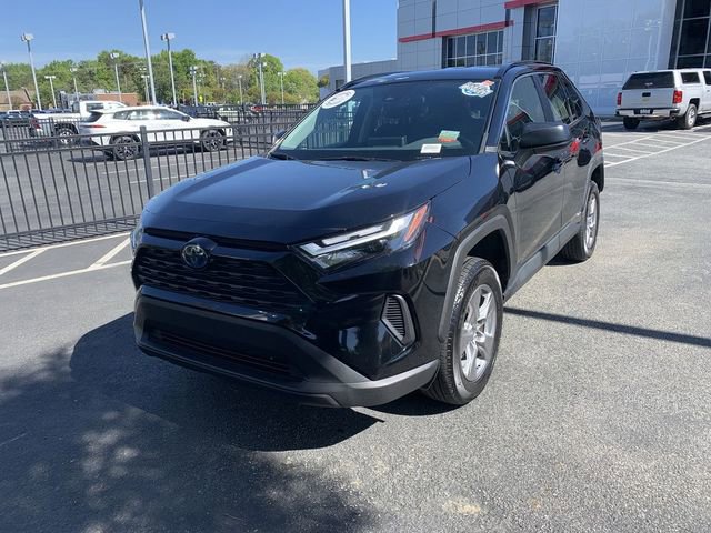 Certified 2024 Toyota RAV4 LE AWD/4WD image 4