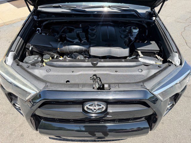 Used 2018 Toyota 4Runner SR5 Premium RWD image 19