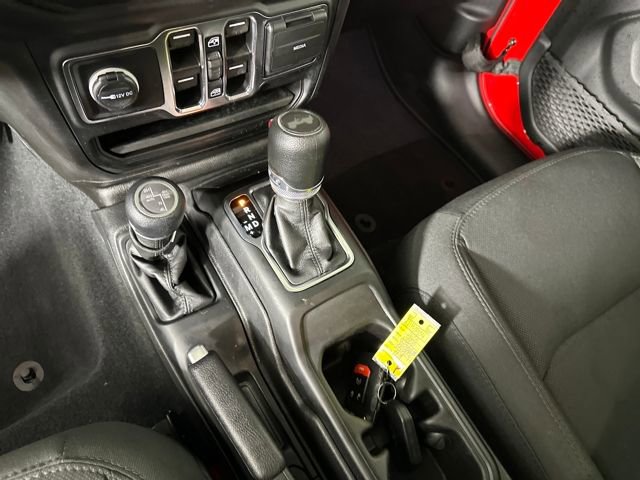 Used 2023 Jeep Wrangler Unlimited w/ Cold Weather Group image 20