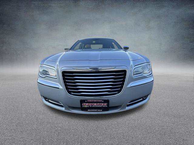 Used 2011 Chrysler 300 Limited RWD image 9