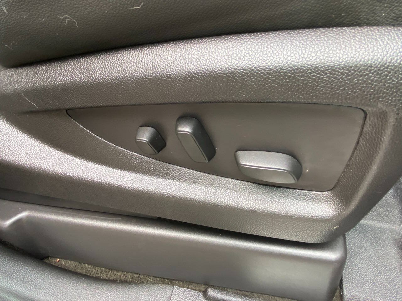 Used 2017 Chevrolet Suburban Premier RWD image 64