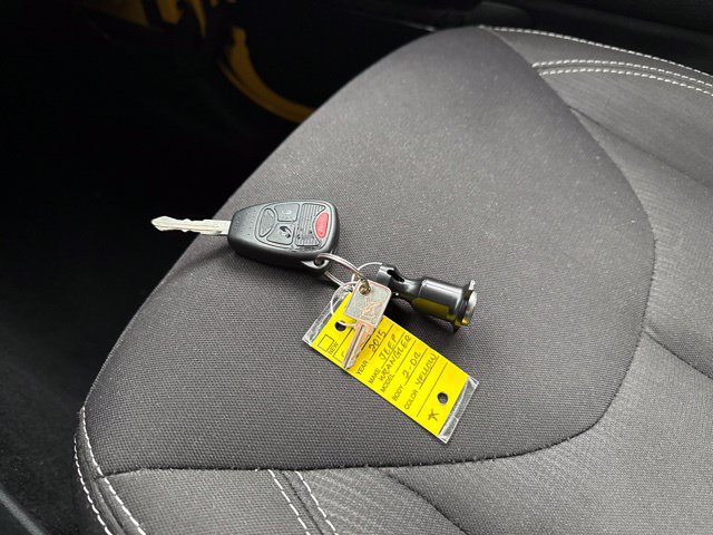 Used 2015 Jeep Wrangler Sahara AWD/4WD image 24