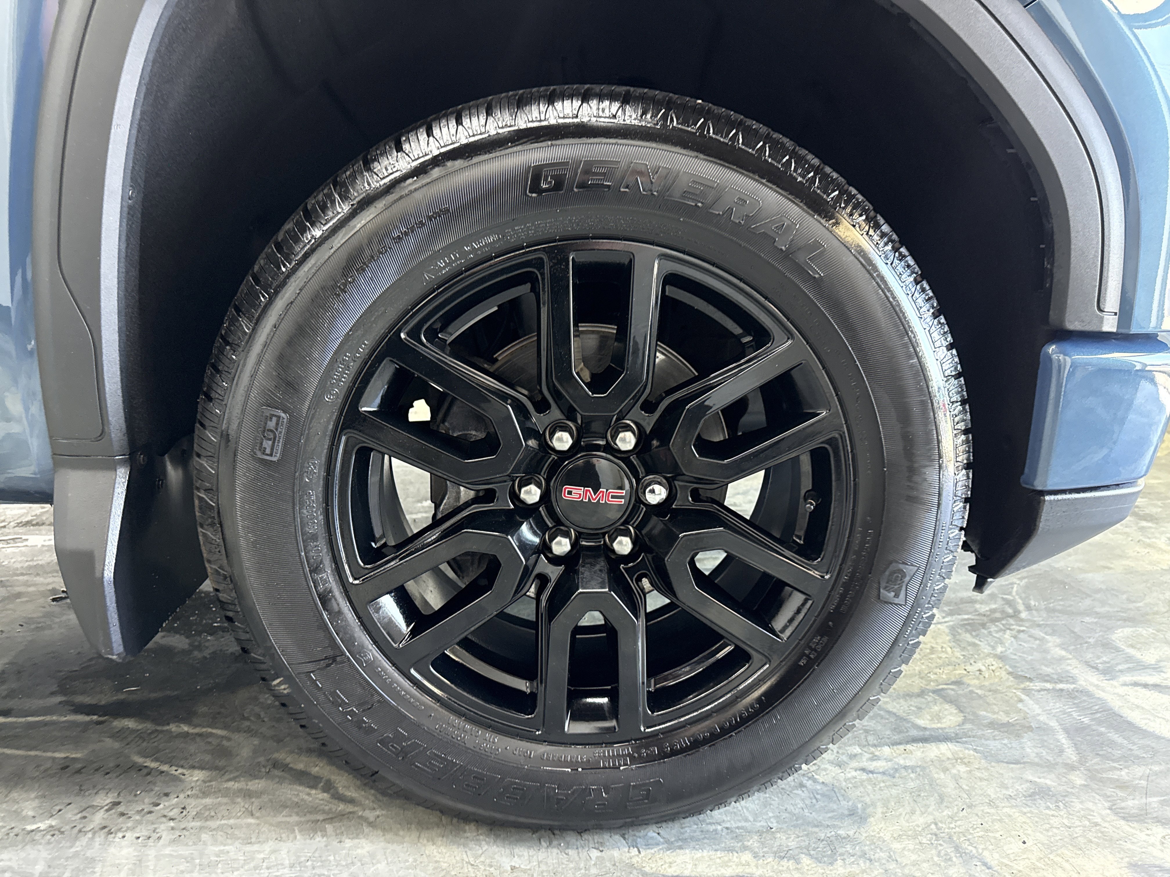 Used 2024 GMC Sierra 1500 Pro w/ Graphite Edition AWD/4WD image 26