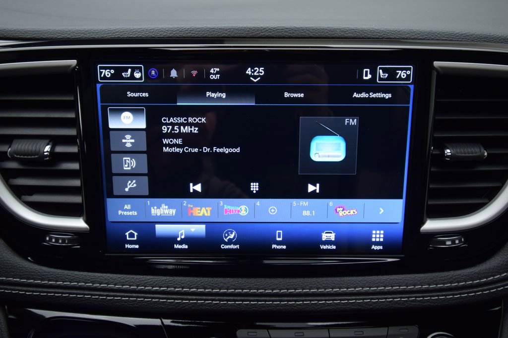 New 2026 Chrysler Pacifica Select w/ S Appearance Package FWD image 20