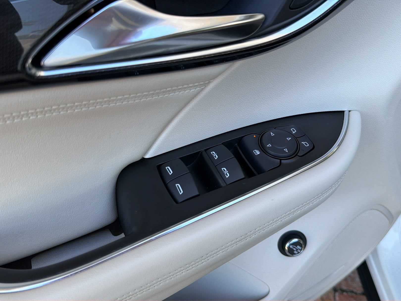 Used 2022 Buick Envision Preferred FWD image 10