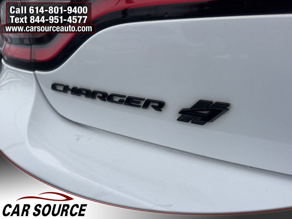 Used 2019 Dodge Charger SXT w/ Blacktop Package image 7