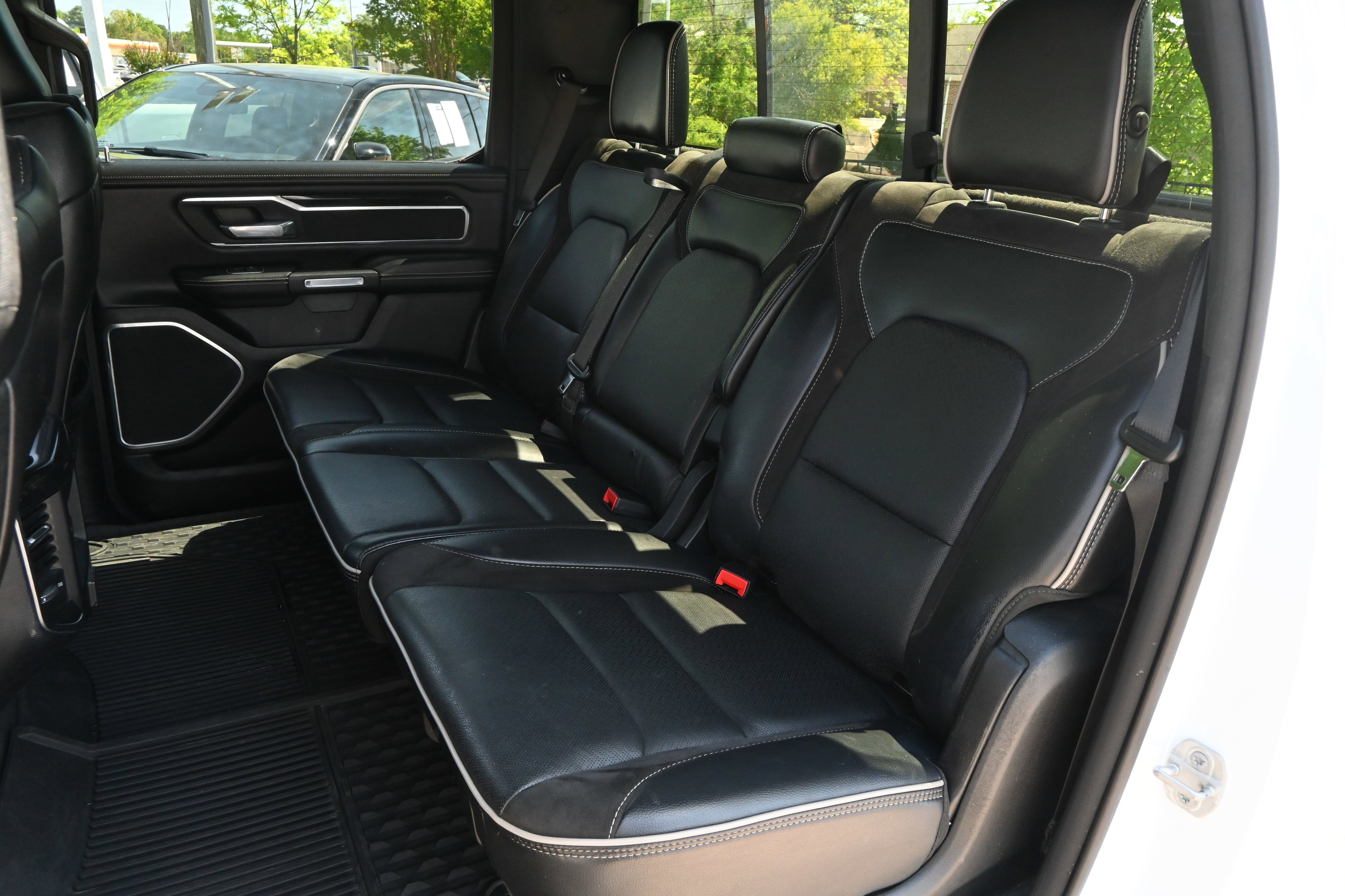 Used 2021 RAM 1500 Laramie AWD/4WD image 30