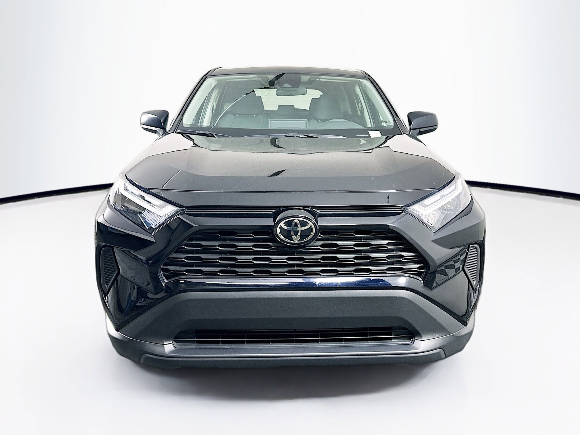 Used 2025 Toyota RAV4 LE image 2