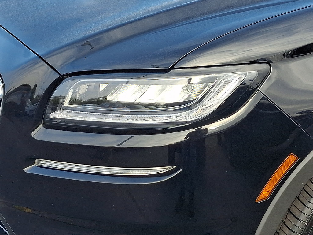 Certified 2022 Lincoln Nautilus Reserve AWD/4WD image 9