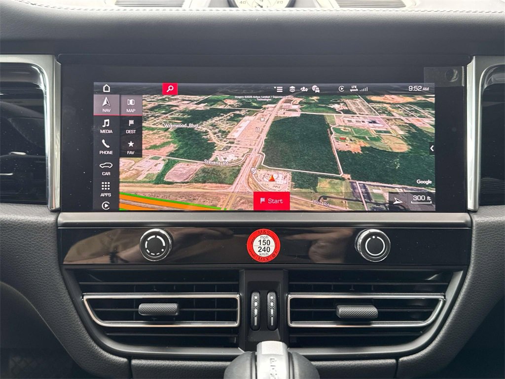 New 2025 Porsche Macan Turbo image 22