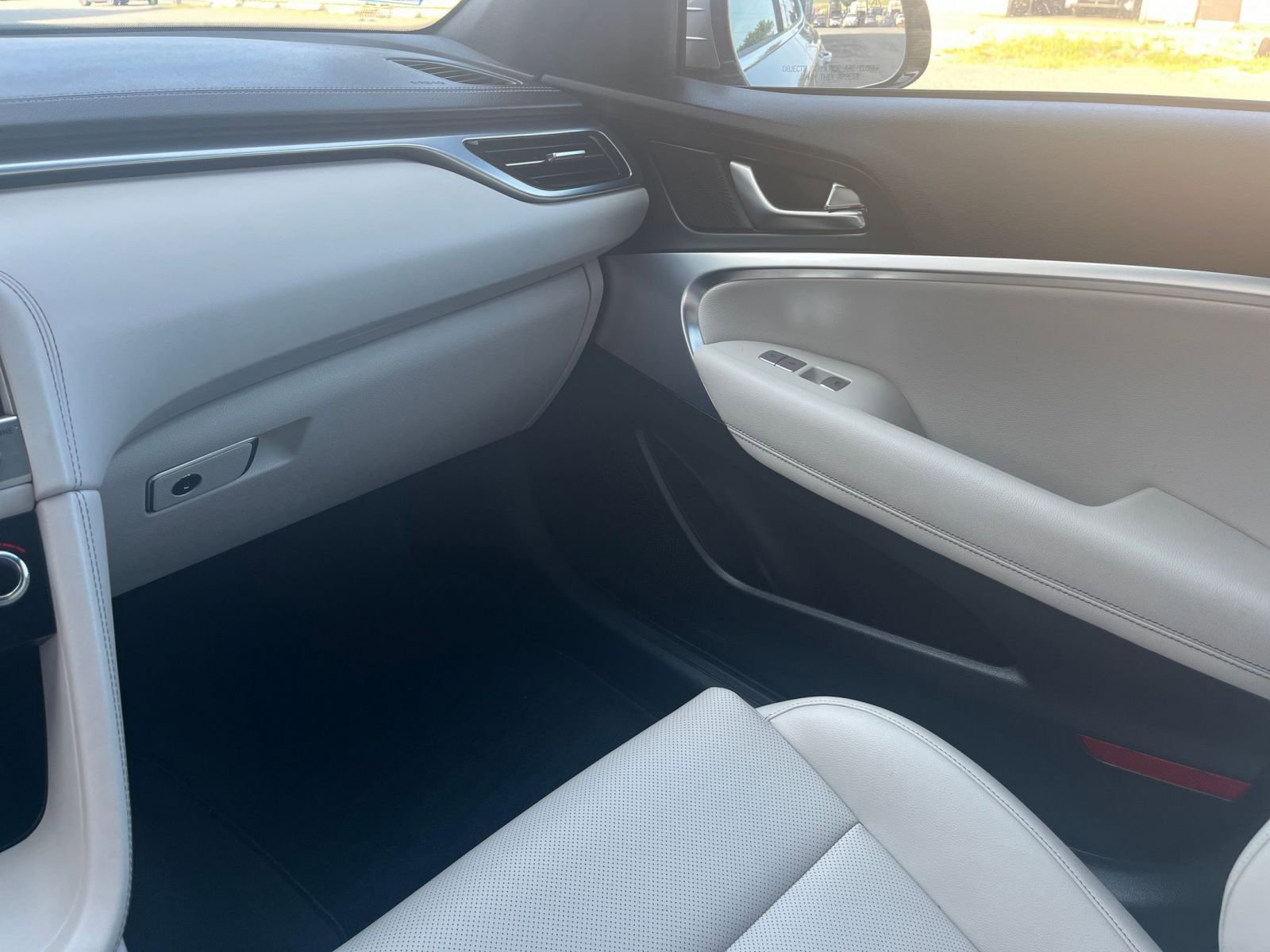 Used 2024 Genesis G70 2.5T image 31