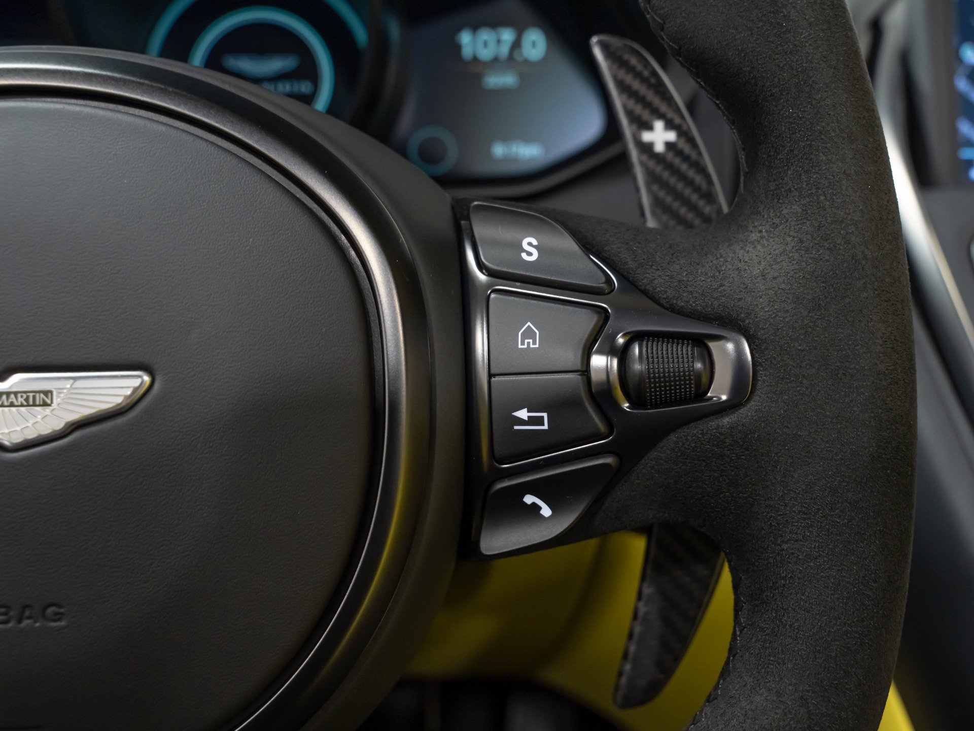 Used 2023 Aston Martin DBS Superleggera Volante RWD image 66