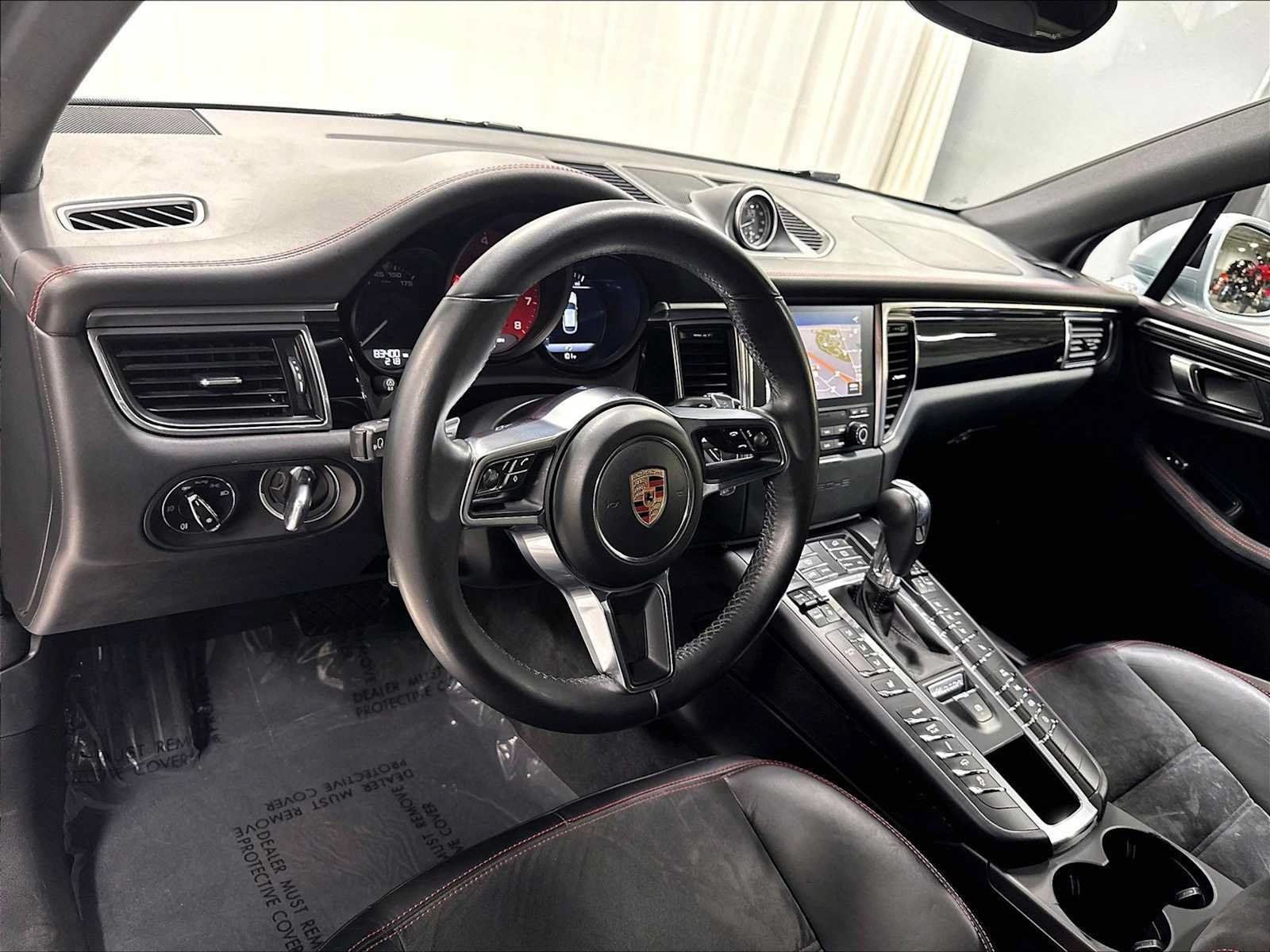 Used 2017 Porsche Macan GTS AWD/4WD image 6