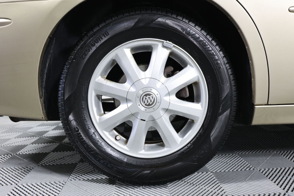 Used 2005 Buick LaCrosse CXL image 7