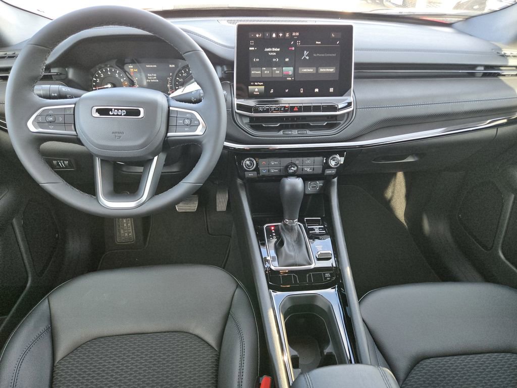 New 2026 Jeep Compass Latitude image 13