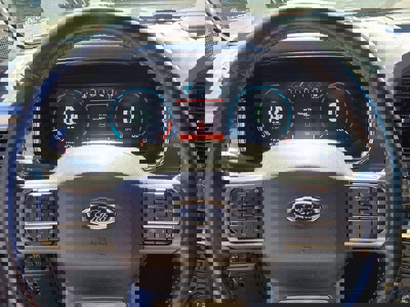 Used 2022 Ford F150 Lariat w/ Equipment Group 502A High AWD/4WD image 27