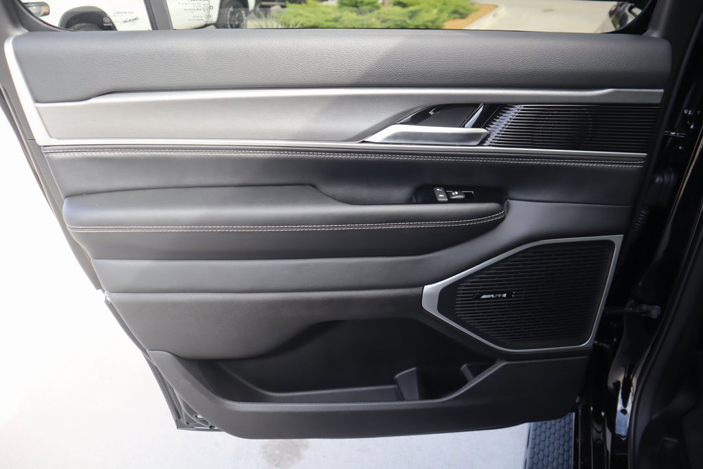 New 2025 Jeep Wagoneer L Series II image 19